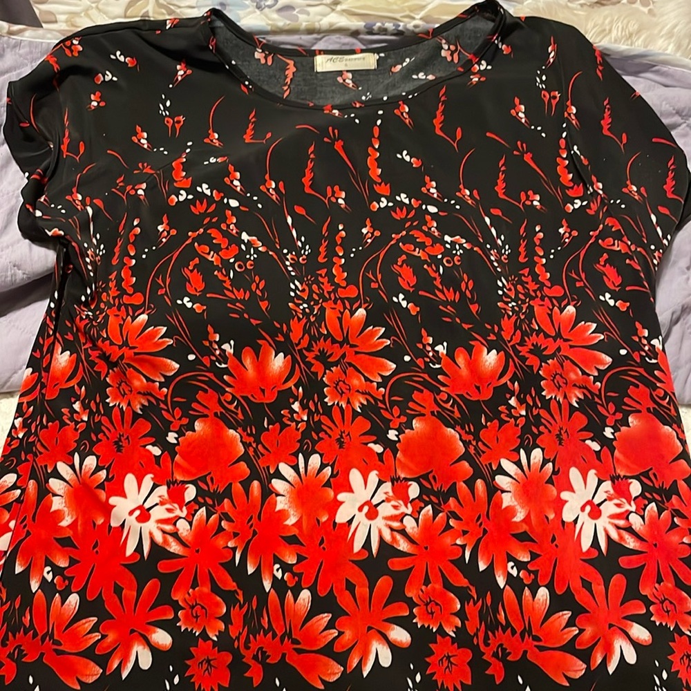 Women’s Blouse -new